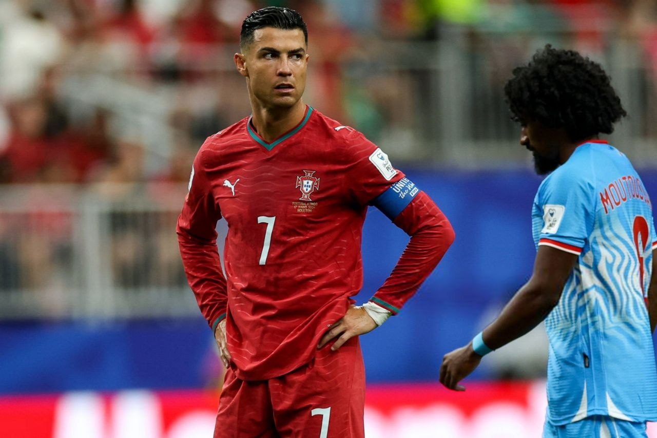 Ronaldo’s World Cup chase shifts from Messi to Eusébio