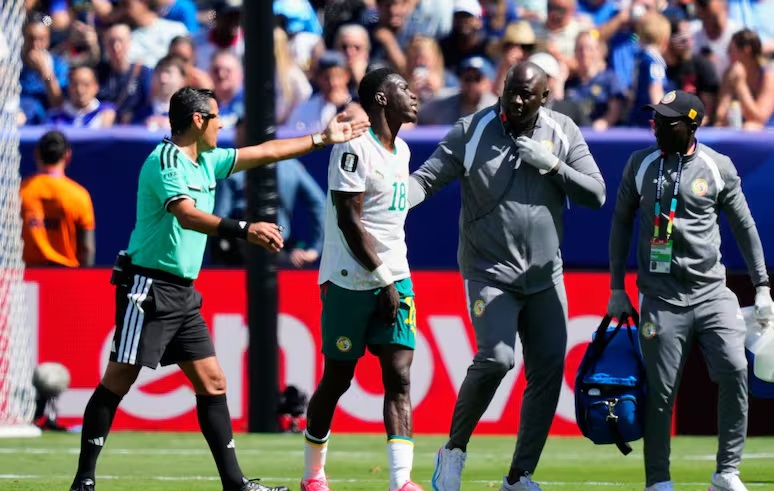World Cup injury rule faces scrutiny over one-minute absence