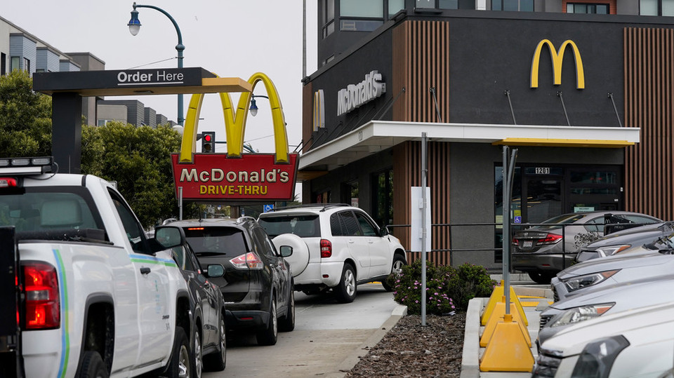 AI chatbots move into fast-food drive-thrus as chains test the next order taker