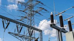 UK plans shakeup to electricity pricing to blunt gas-driven bill spikes