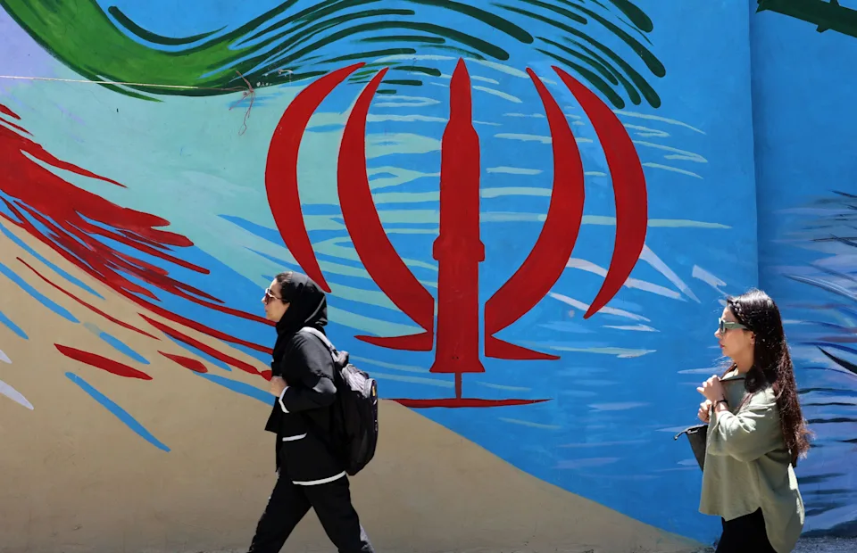 تهران این معامله با آمریکا را پیروزی می‌نامد — اما برای ایرانیان یک ضرورت بود