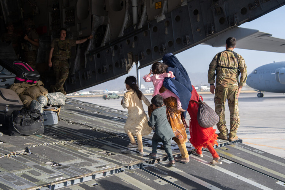 Washington prévoit d'envoyer des dizaines d'Afghans au Pakistan en vue de leur expulsion vers l'Afghanistan